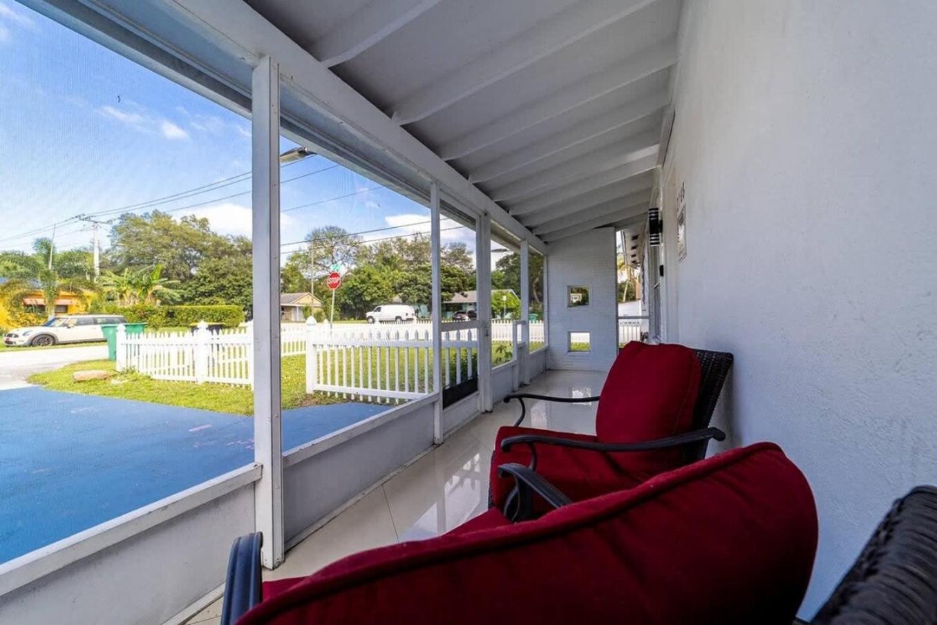 Private Heated Pool Villa In Ftl Near Beach Φορτ Λόντερντεϊλ Εξωτερικό φωτογραφία