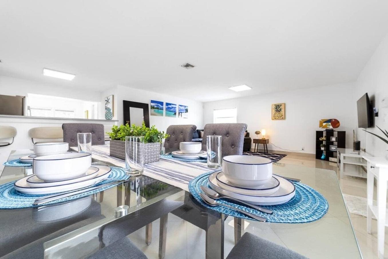 Private Heated Pool Villa In Ftl Near Beach Φορτ Λόντερντεϊλ Εξωτερικό φωτογραφία